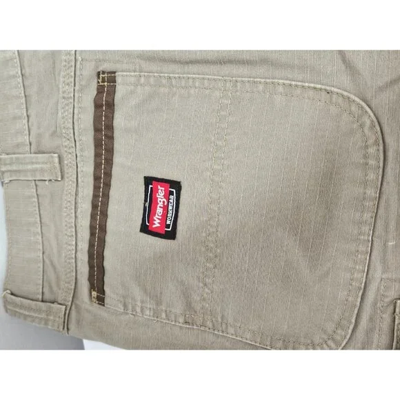 Wrangler mens' heave duty 8 pocket cargo workman khaki zip up shorts size 38 - Picture 9 of 9